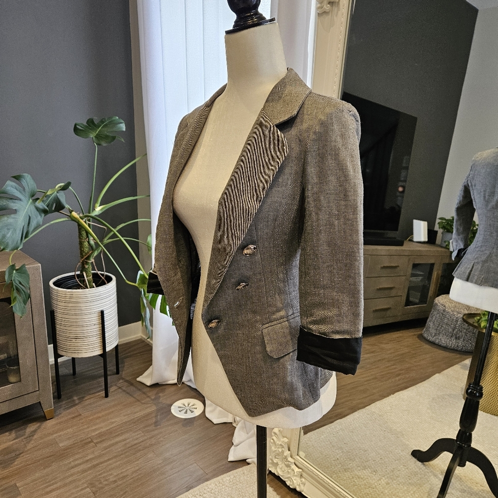 Grey blazer